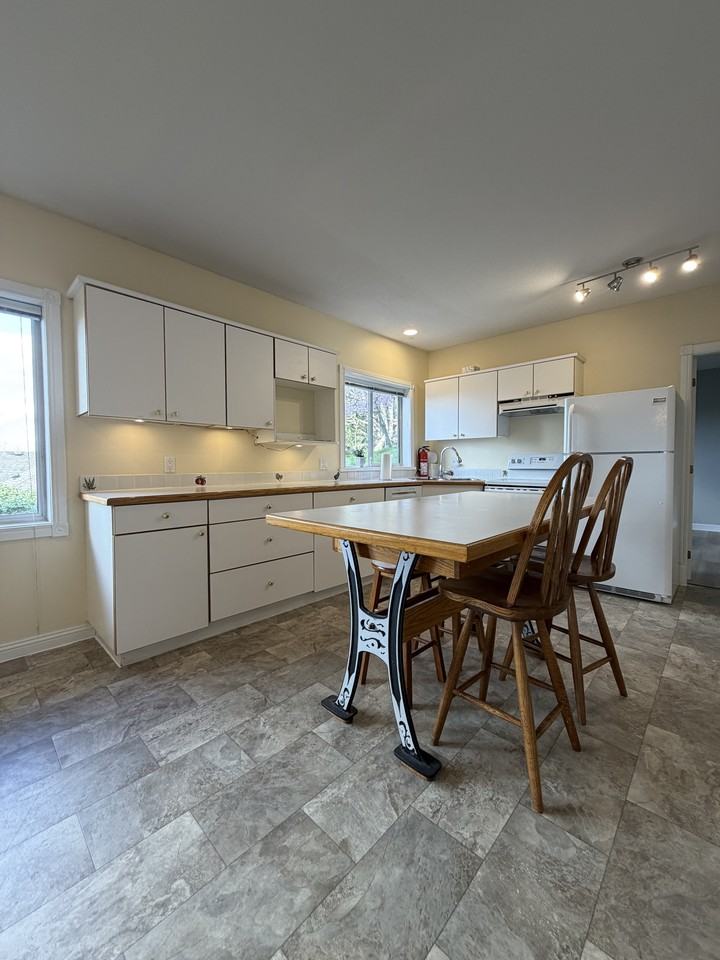 2695 St Gallen Way Bsmt #BS - Photo 2 of 18