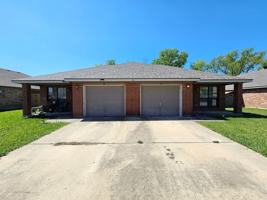 featured image of 1410 Nicholas Cir