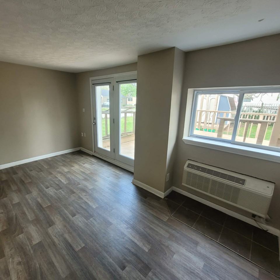 400 E Park Pl #1 - Photo 3 of 10