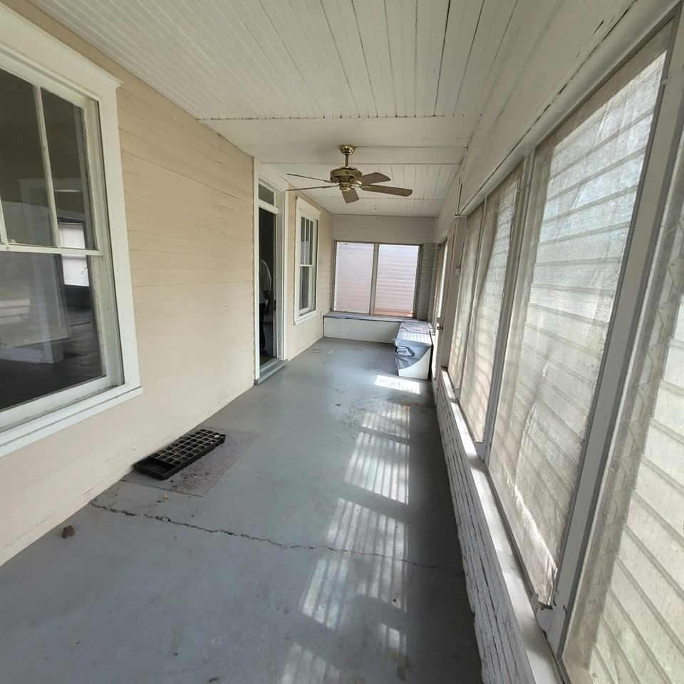 400 E Park Pl #1 - Photo 4 of 10