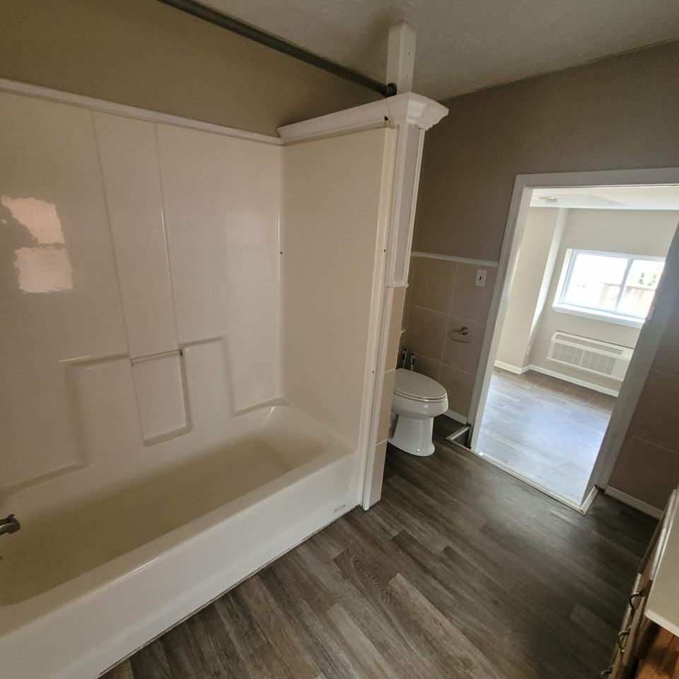 400 E Park Pl #1 - Photo 5 of 10