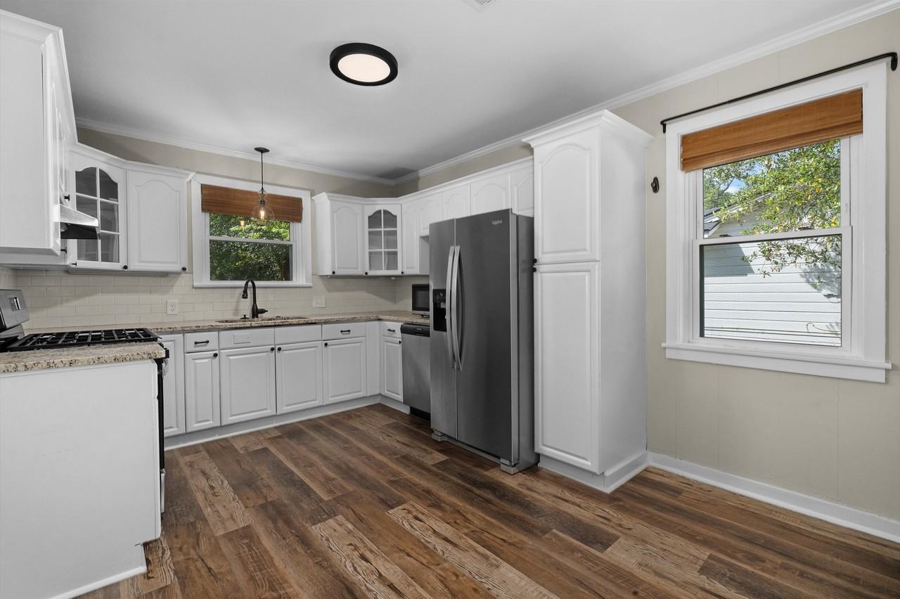 119 Charles Ave #1 - Photo 3 of 12