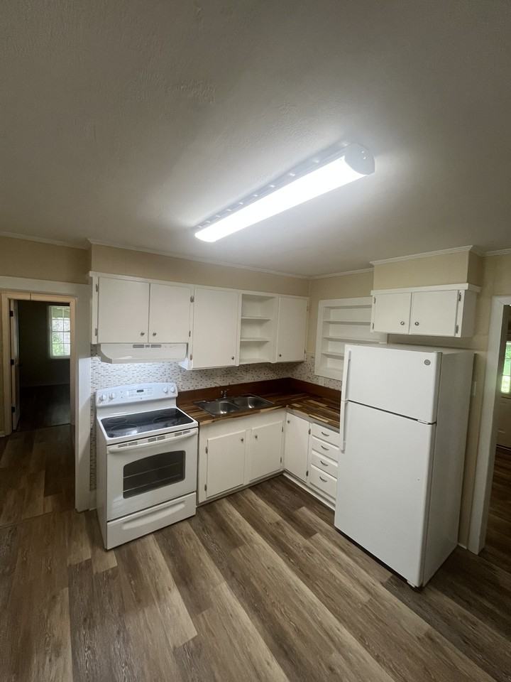 126 W Cherry Dr #1 - Photo 2 of 9