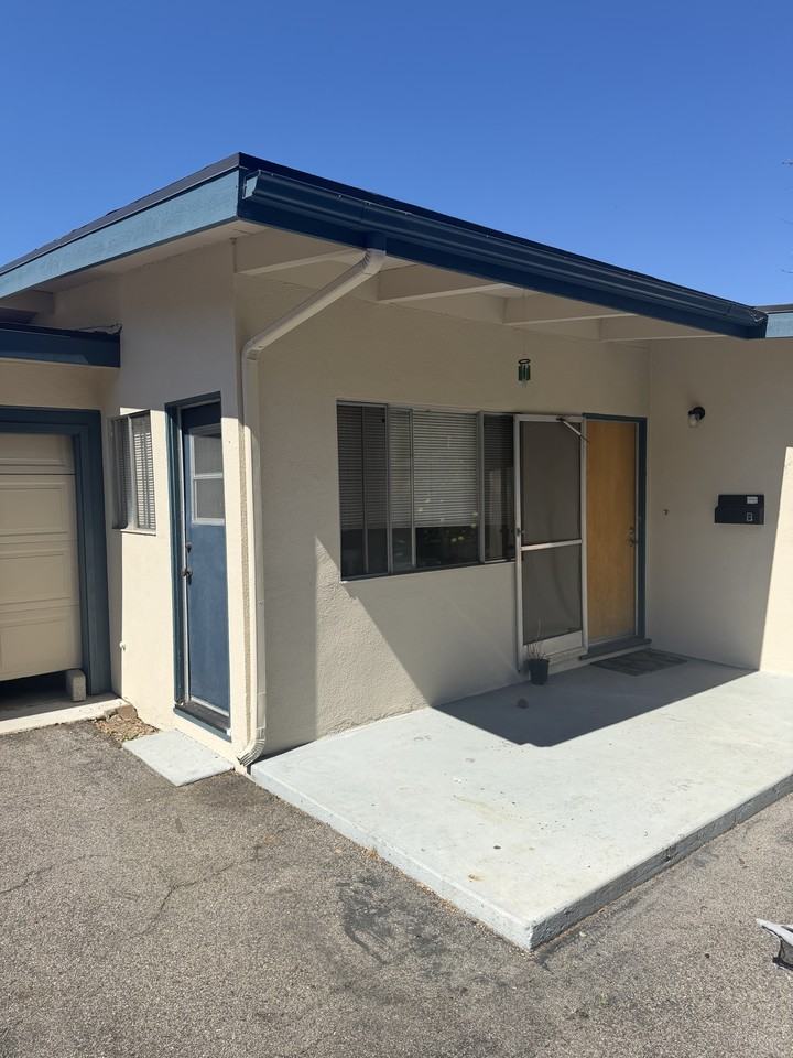 1368 Breck St #1 - Photo 2 of 3