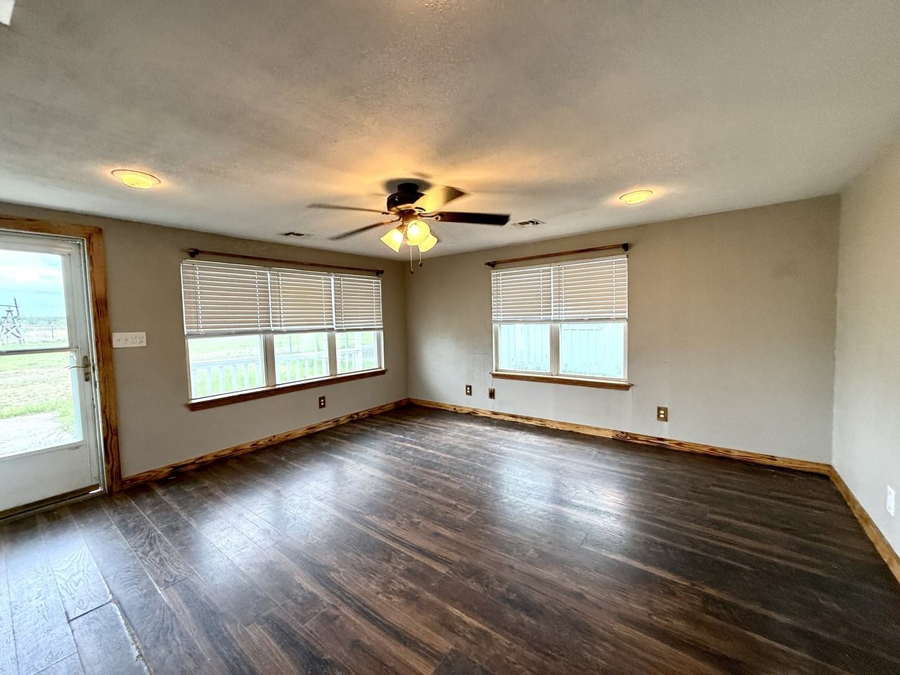 52 Landmark Rd #1 - Photo 5 of 28