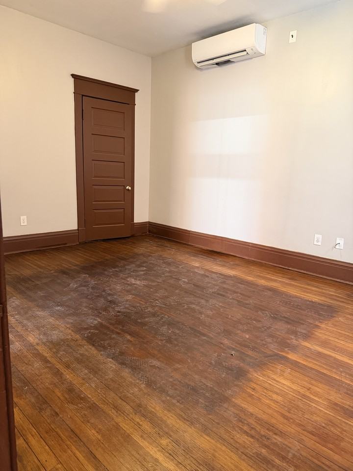 604 W 3rd St #4B - Photo 3 of 21