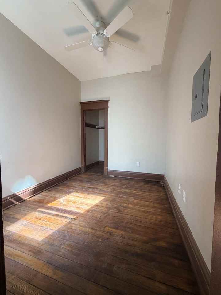 604 W 3rd St #4B - Photo 5 of 21