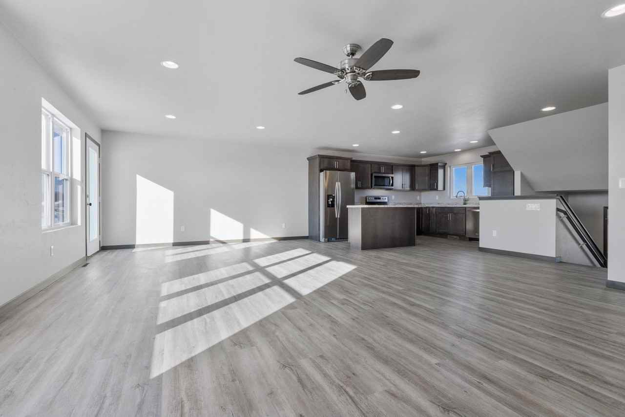 3725 E Rubyred Dr #1 - Photo 4 of 18