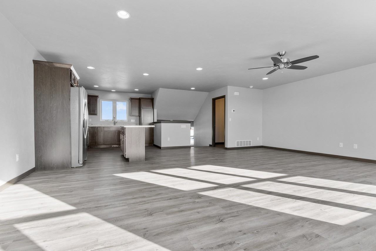 3725 E Rubyred Dr #1 - Photo 7 of 18