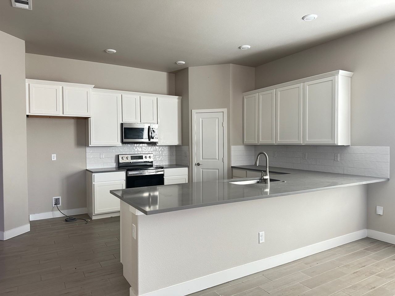 2409 Husk St #1 - Photo 2 of 9