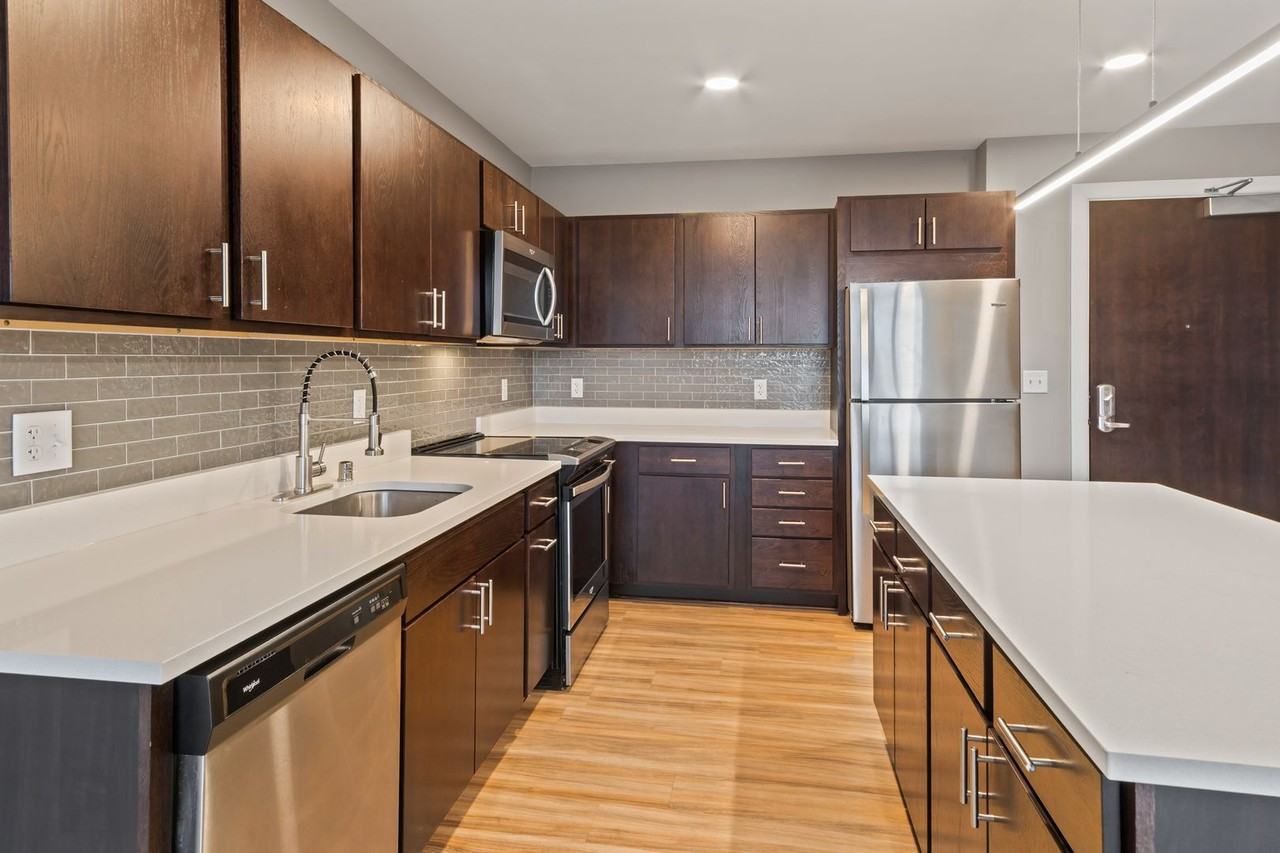 Honey Creek Place - Photo 2 of 33