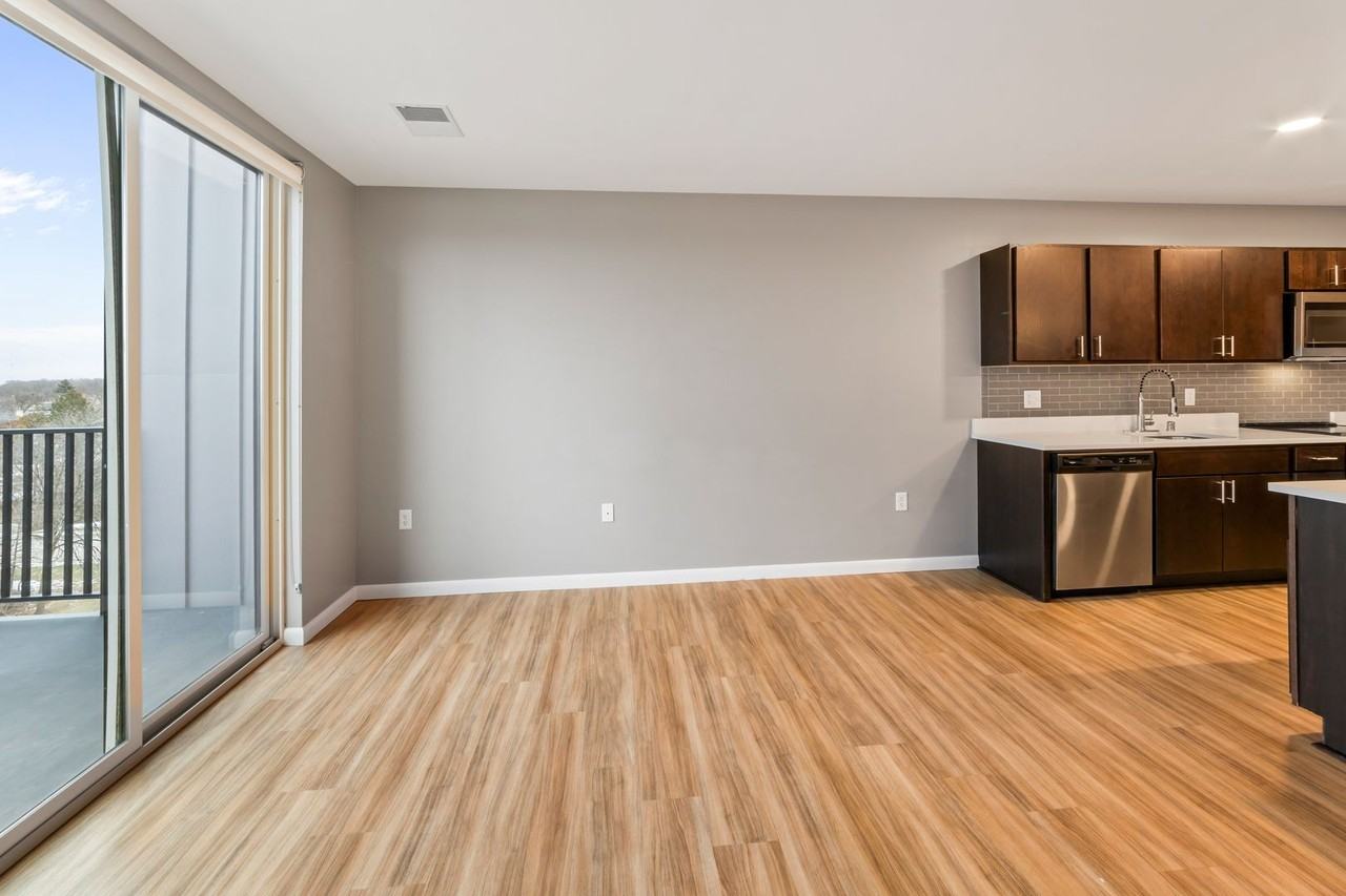 Honey Creek Place - Photo 5 of 33