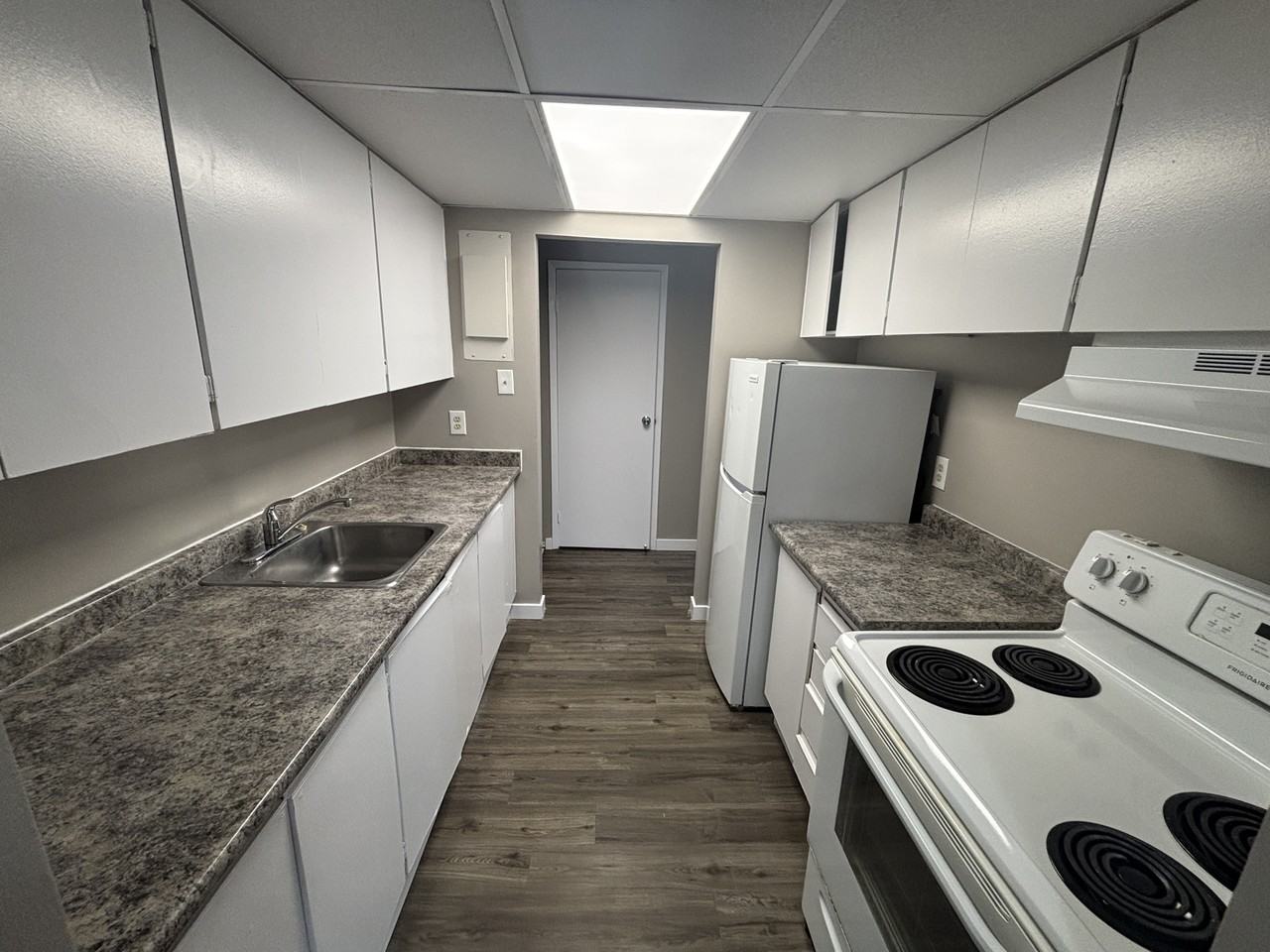 457 Albert St #9 - Photo 3 of 17