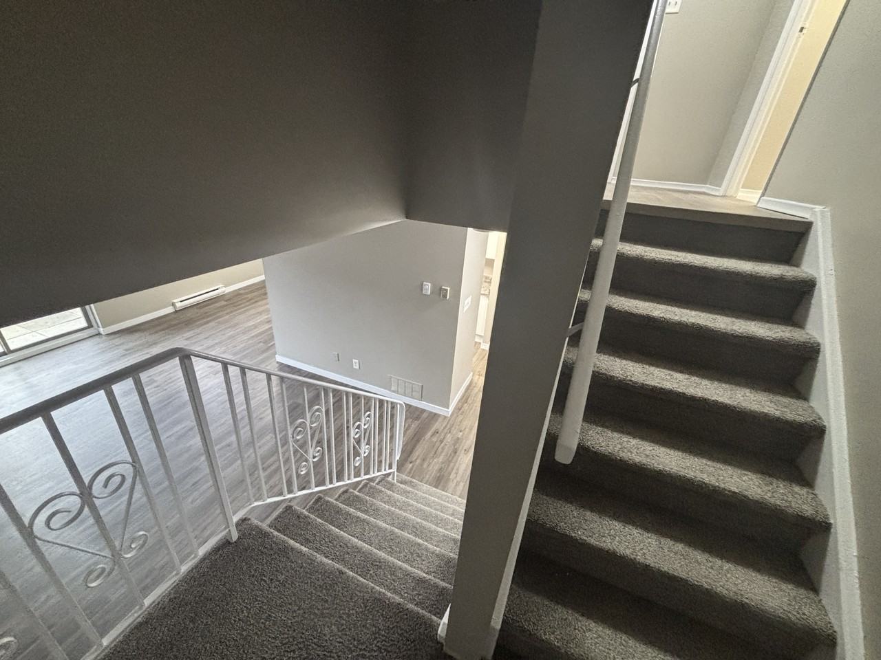 457 Albert St #9 - Photo 6 of 17