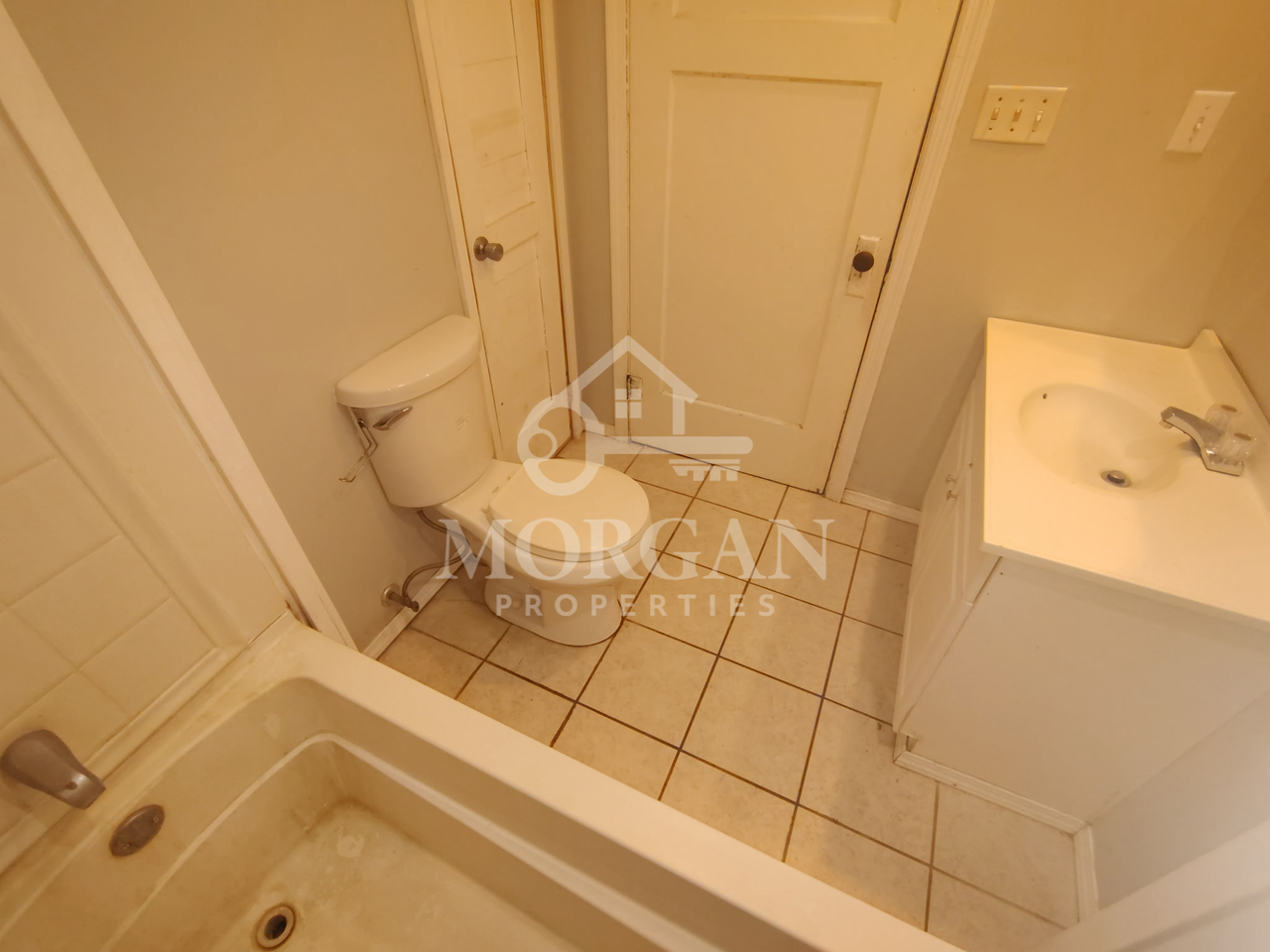 1225 W 5TH - Photo 5 of 7