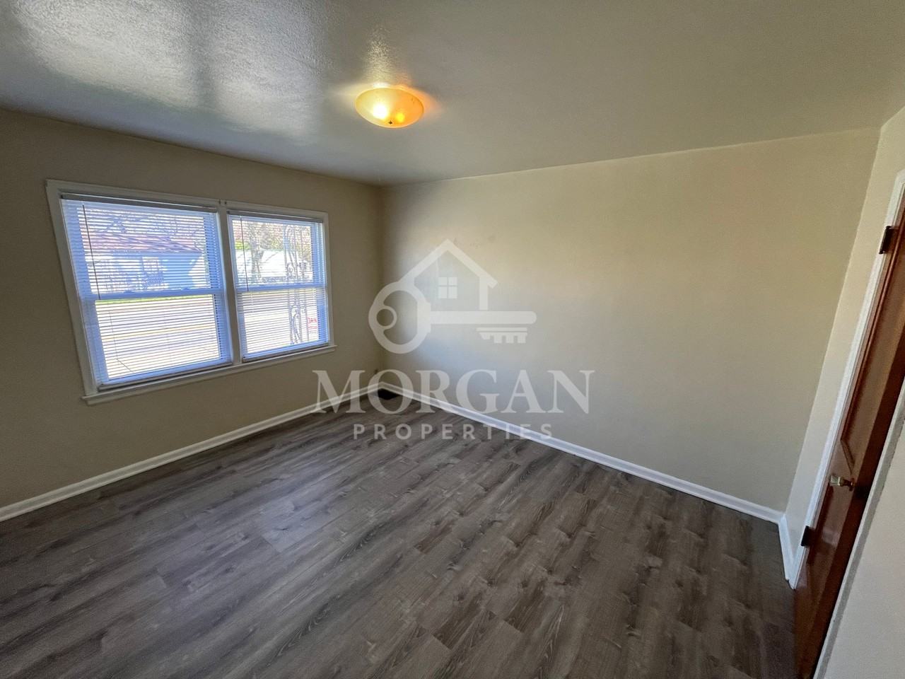 2904 Lincoln St - Photo 6 of 6