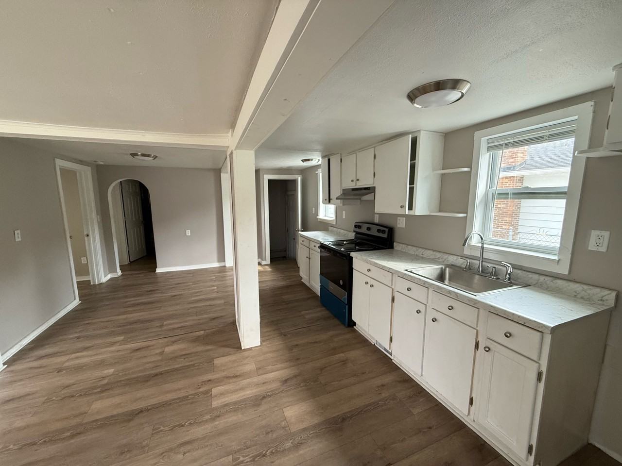 430 Dunlap St #1 - Photo 5 of 8