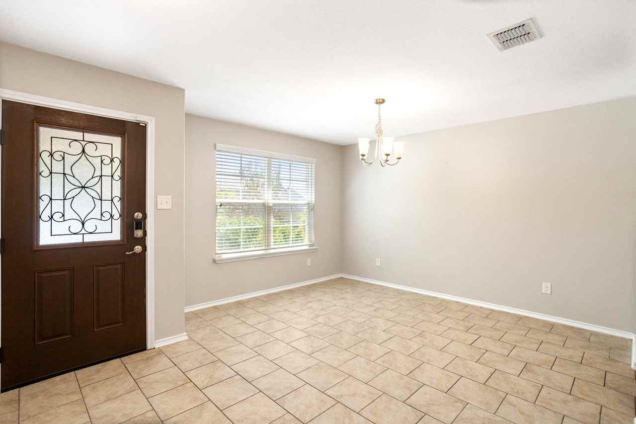 12023 Sapphire Riv #1 - Photo 2 of 10