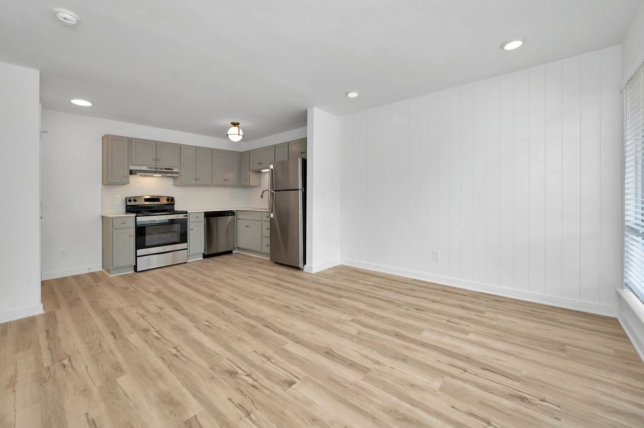 Highland Riviera - Photo 6 of 50