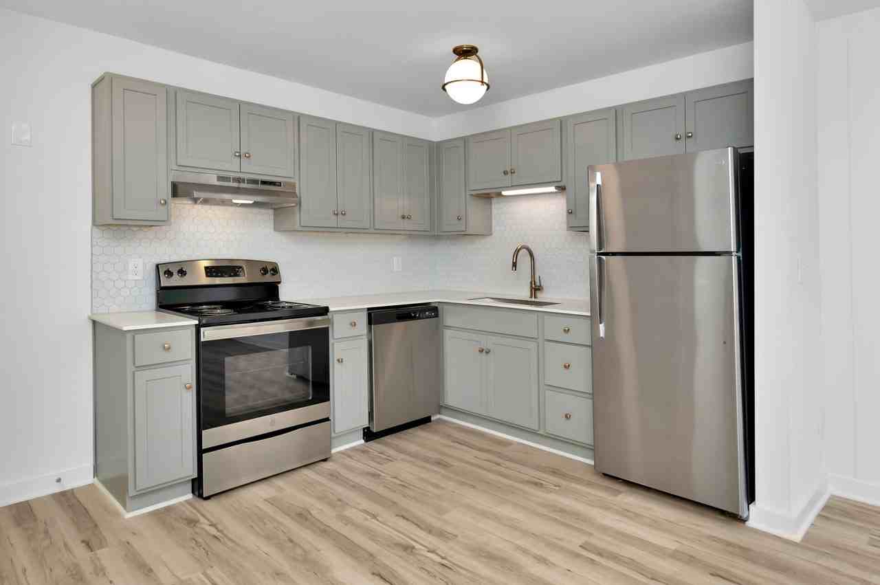 Highland Riviera - Photo 7 of 50