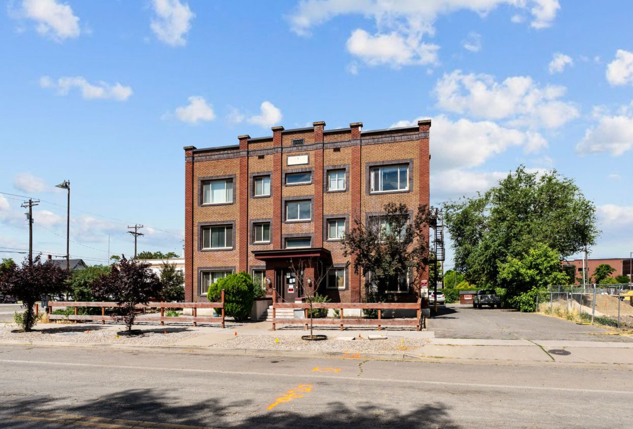 Grant Avenue Apartments - Photo 4 of 9