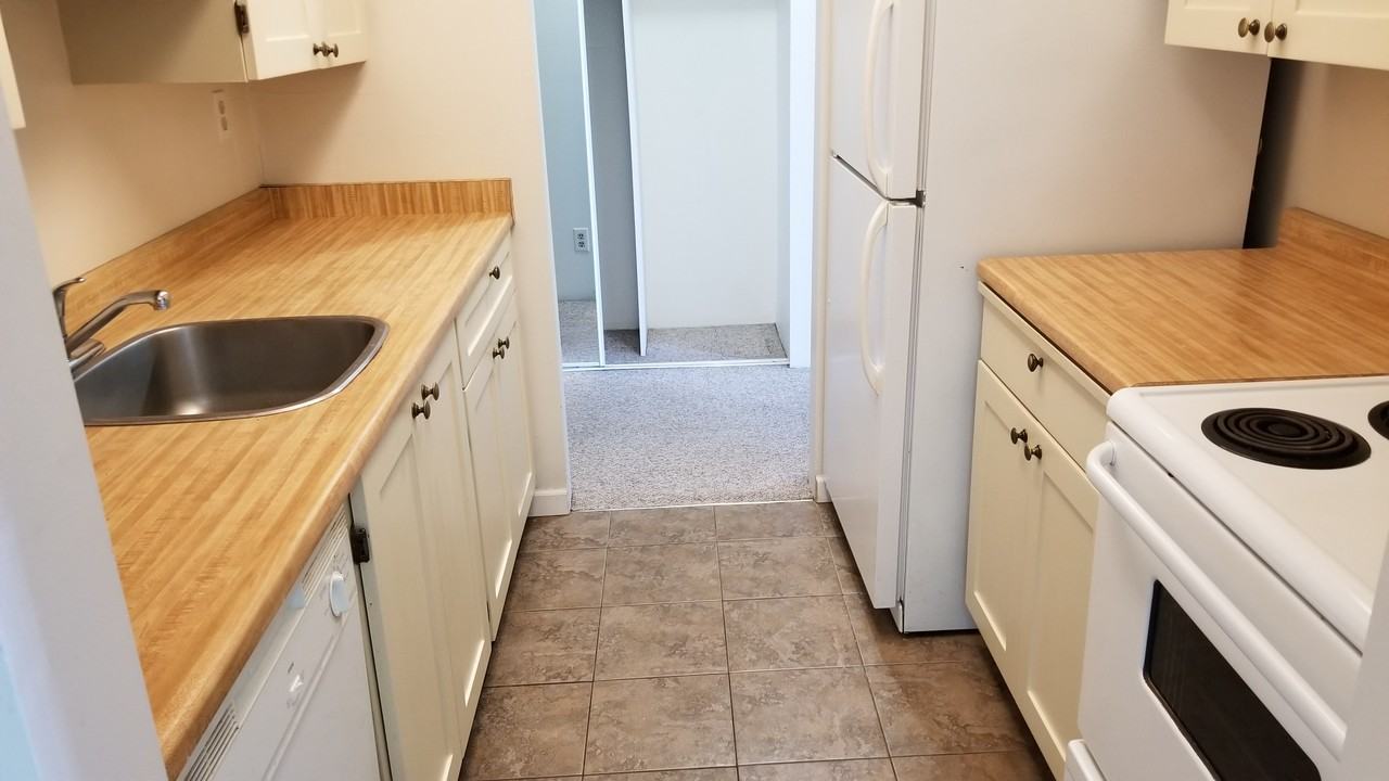 3663 16th Ave W #203 - Photo 7 of 11