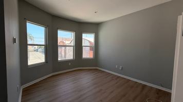 featured image of 1242 1/2 W 93rd St