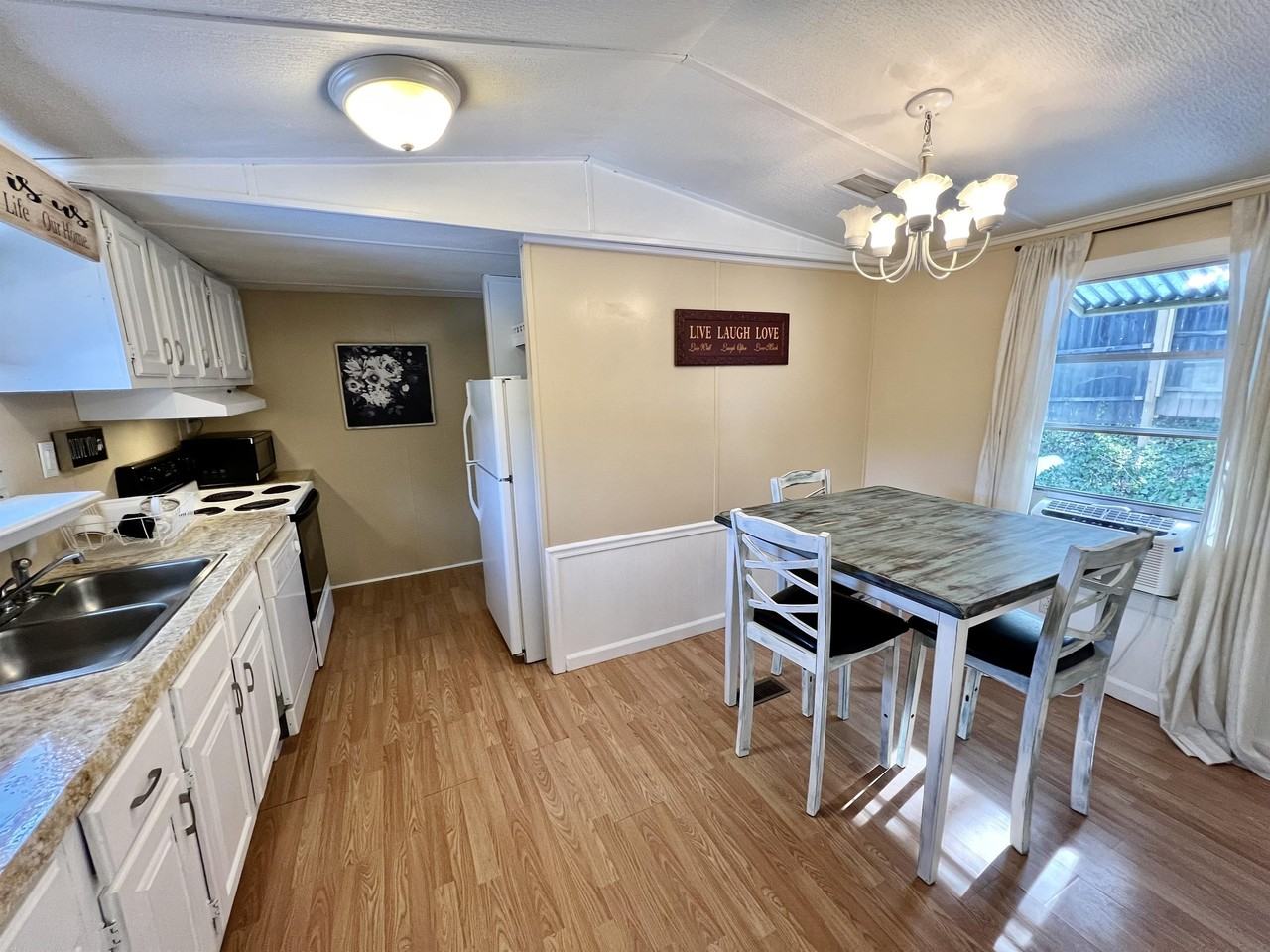 50 Mandalay Dr #1 - Photo 7 of 13