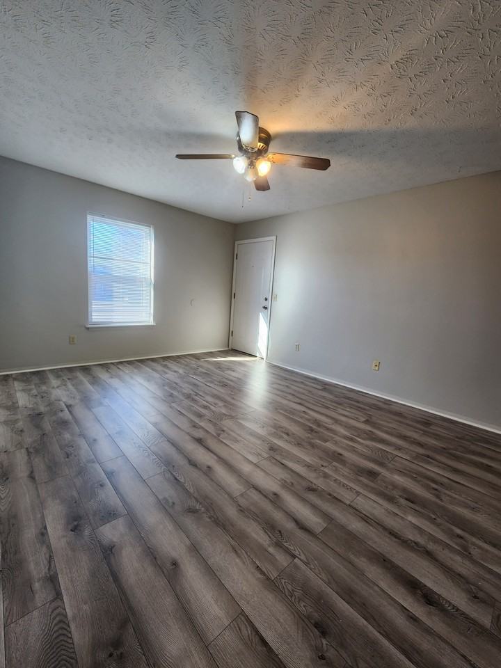 1849 Summerhaven Ave #2 - Photo 3 of 13