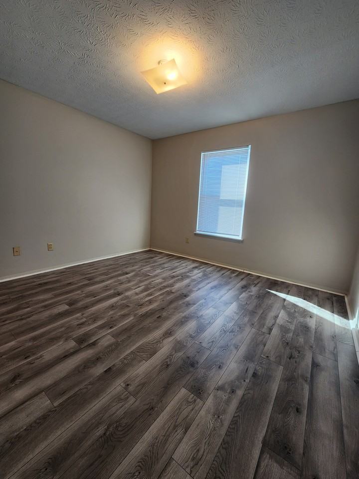 1849 Summerhaven Ave #2 - Photo 5 of 13