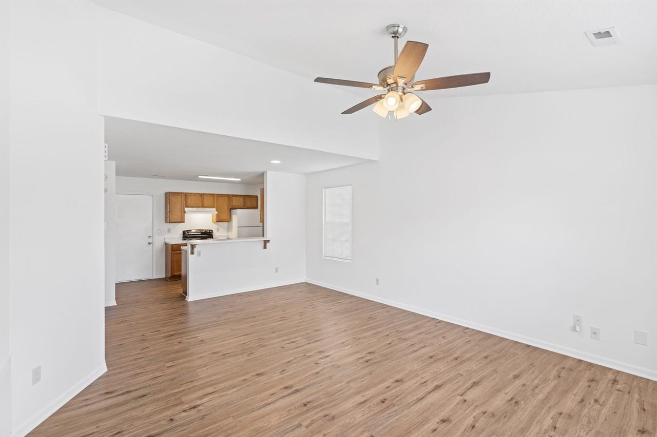 50255027 Geyser Blvd #5027 - Photo 2 of 21