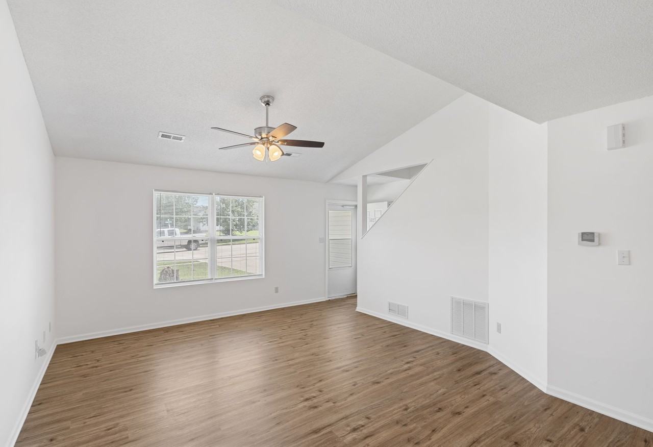 50255027 Geyser Blvd #5027 - Photo 3 of 21