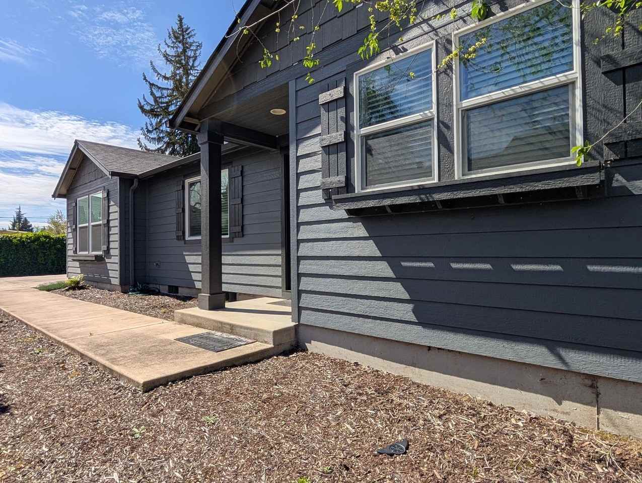 1540 7th St - Photo 2 of 25