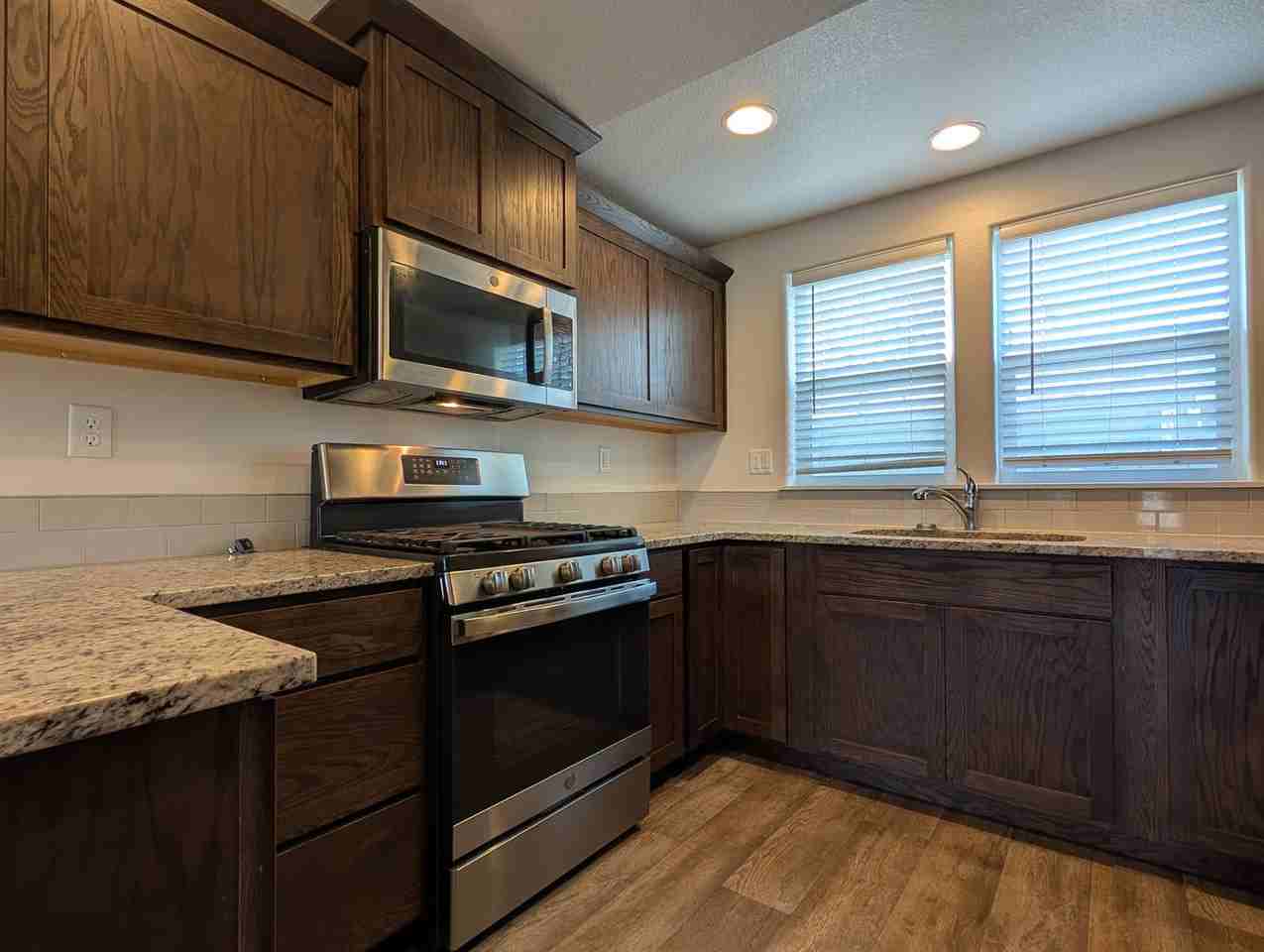 1540 7th St - Photo 5 of 25