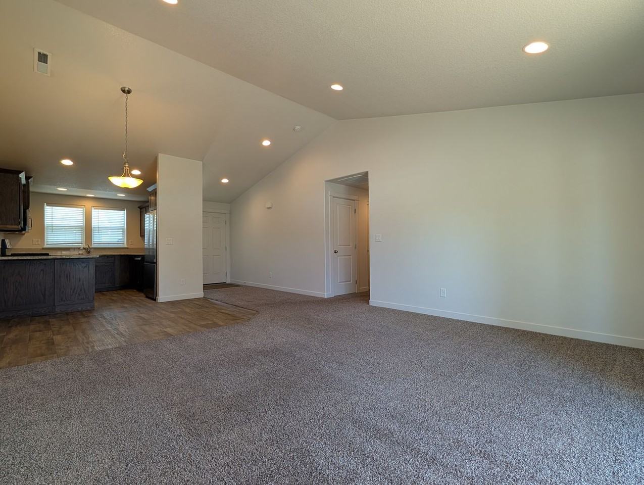 1540 7th St - Photo 6 of 25