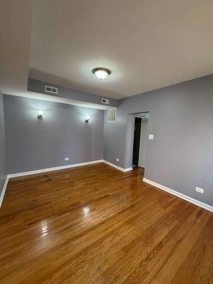 6355 S California - Photo 4 of 24