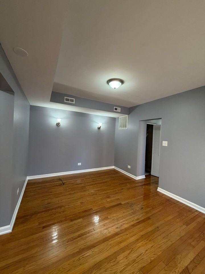 6355 S California - Photo 5 of 24