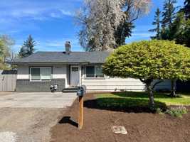 featured image of 18641 Ne Everett Ct #1