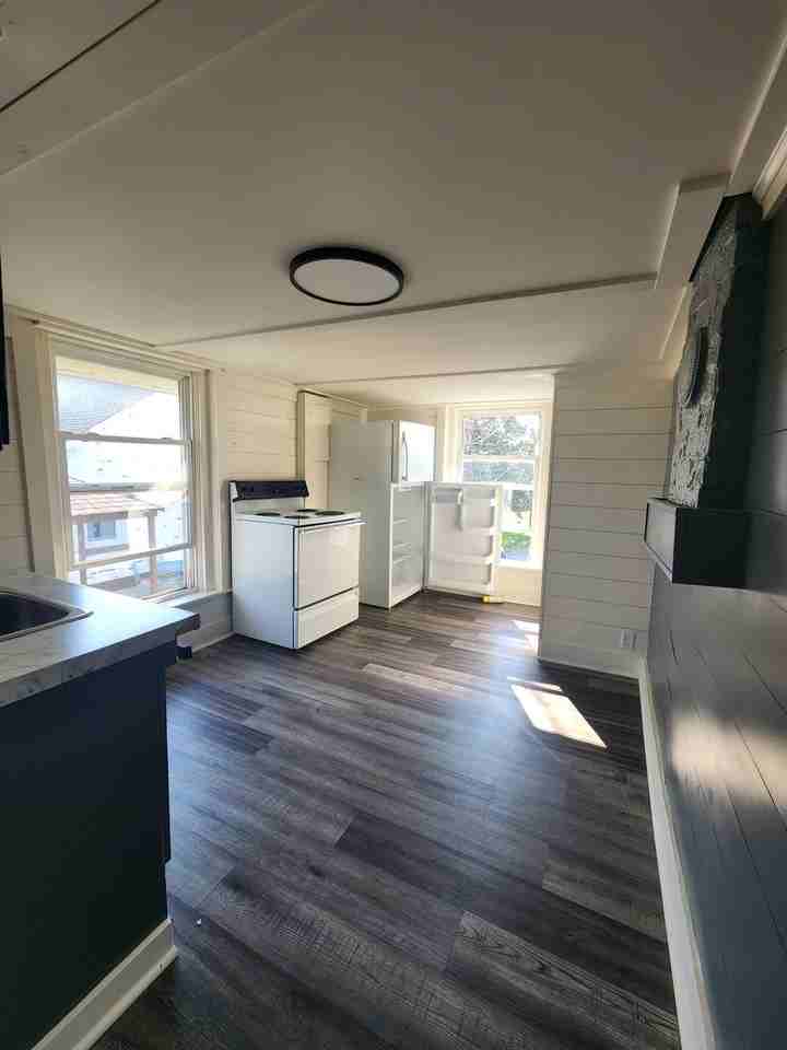 228 S Walnut Ave #4 - Photo 2 of 12