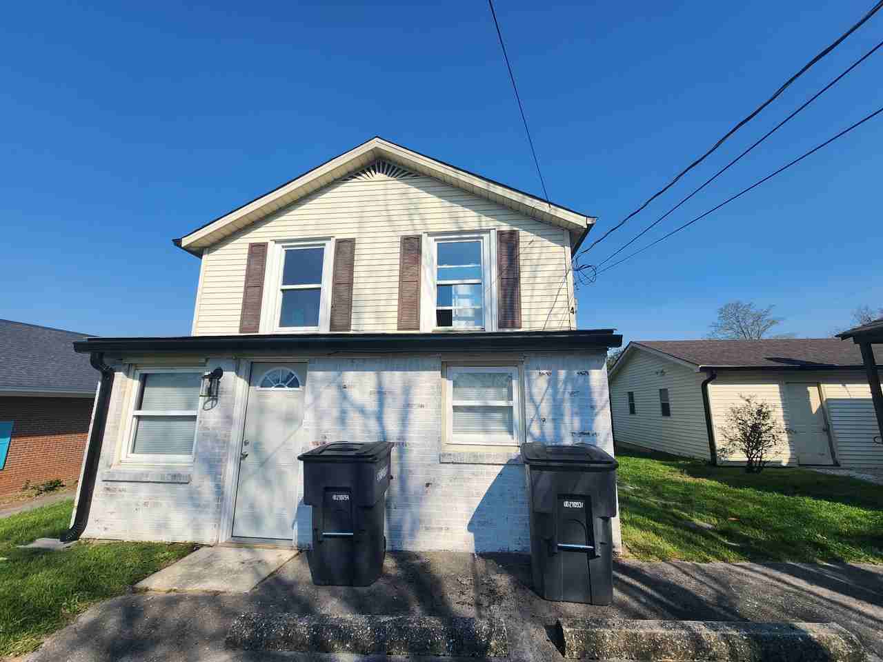 228 S Walnut Ave #4 - Photo 6 of 12