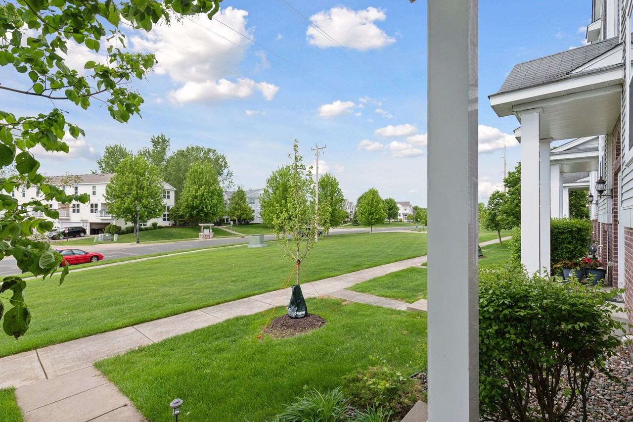 15130 Fanning Dr N #1 - Photo 5 of 44