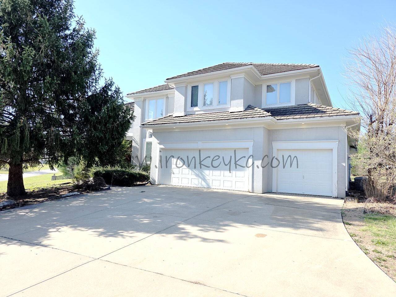 14112 Windsor St #1 - Photo 3 of 50