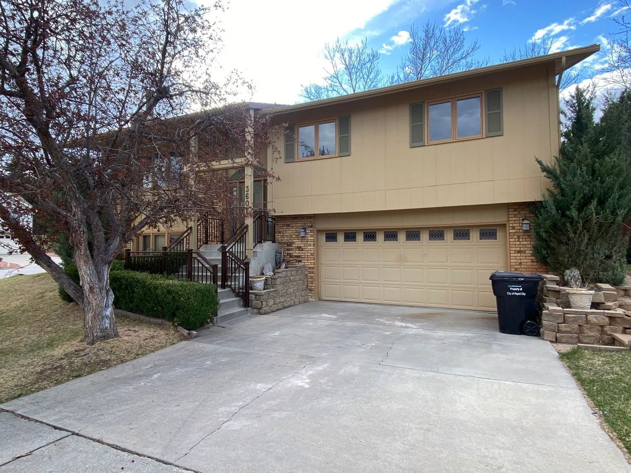 3602 Crown Ct - Photo 2 of 37