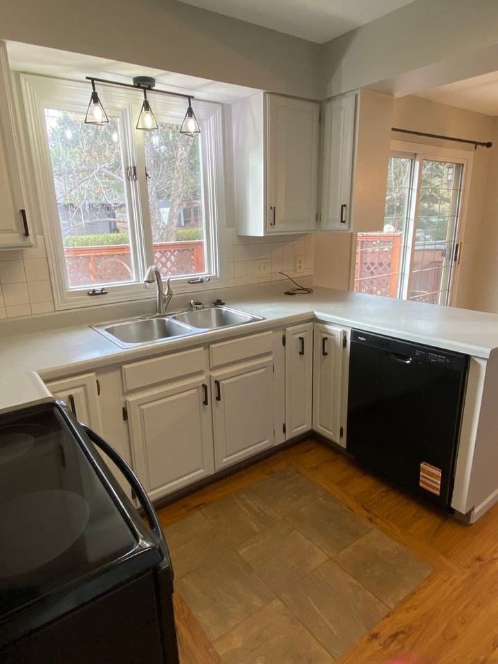 3602 Crown Ct - Photo 7 of 37