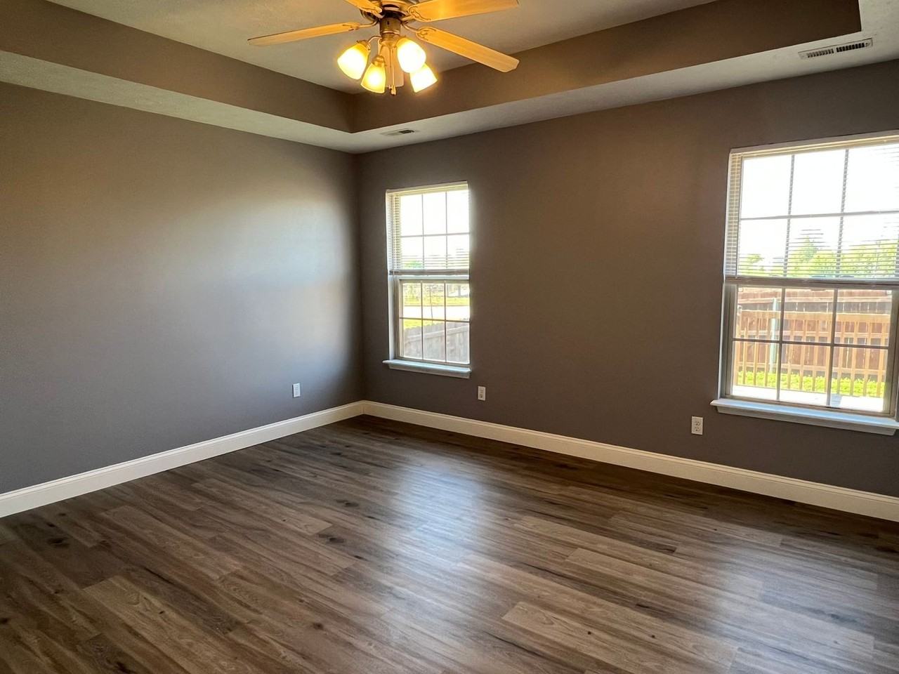 1326 W Sackett St - Photo 7 of 17