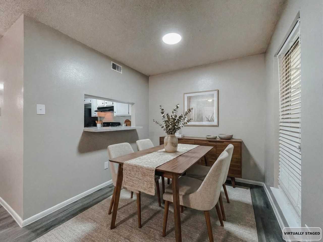 903 Linwood DrApt 406 #406 - Photo 2 of 10