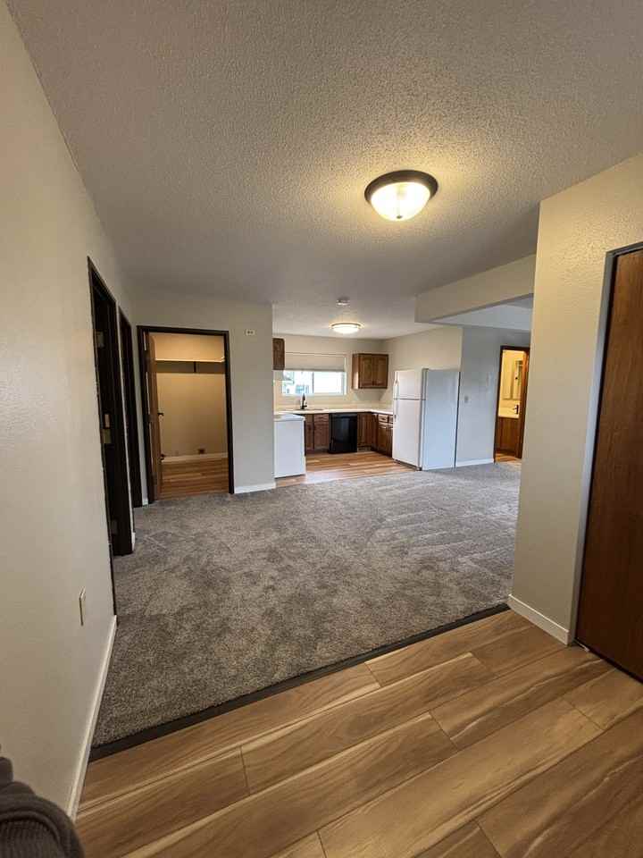 1321 8th Ave Ne #1 - Photo 2 of 10