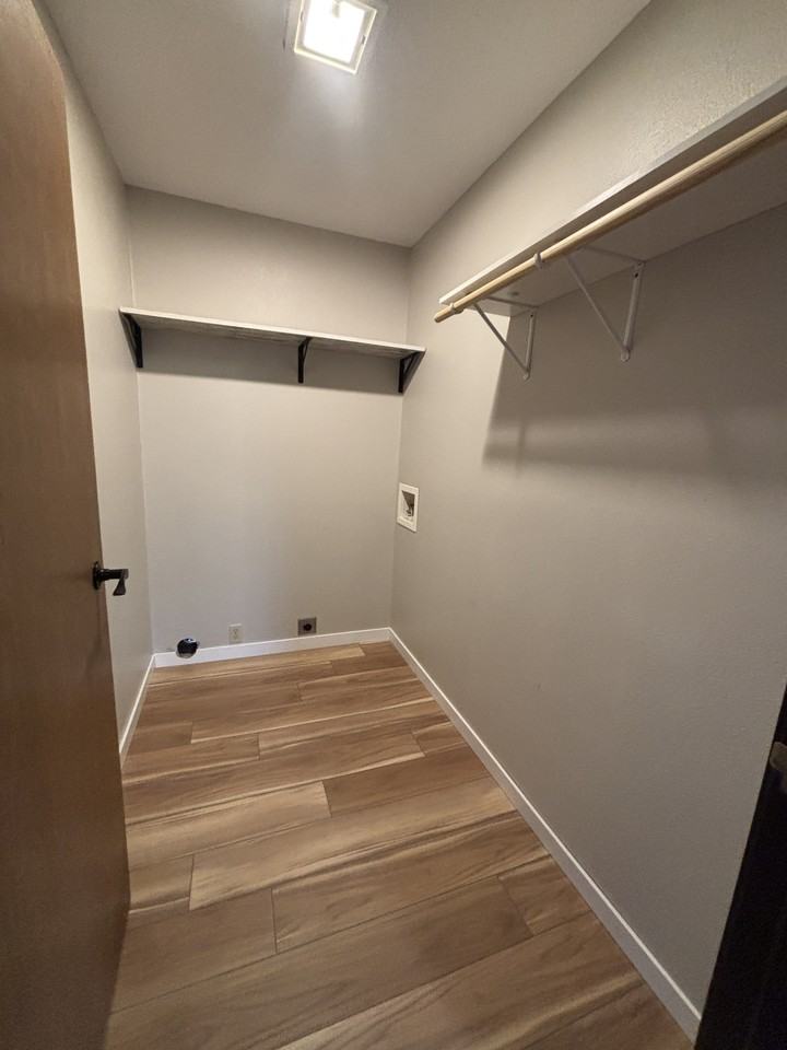 1321 8th Ave Ne #1 - Photo 7 of 10