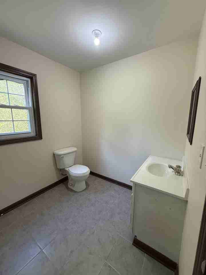 617 8th Ave #1 - Photo 7 of 8