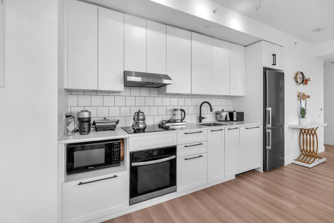 8750 University Crescent #604 - Photo 6 of 21